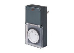 Brennenstuhl Brennenstuhl mechanische tijdschakelklok IP44
