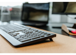 CHERRY KW 3000 | Draadloos Toetsenbord | USB ontvanger | QWERTY | Zwart