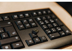 CHERRY KW 3000 | Draadloos Toetsenbord | USB ontvanger | QWERTY | Zwart