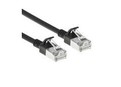 ACT Zwarte 0,25 meter LSZH S/FTP CAT6A slimline patchkabel snagless met RJ45 connectoren