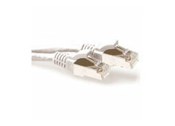 ACT Witte 2 meter LSZH SFTP CAT6A patchkabel snagless met RJ45 connectoren