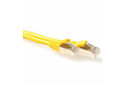 ACT Gele 25 meter LSZH SFTP CAT6A patchkabel snagless met RJ45 connectoren