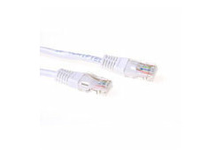 ACT Witte 5 meter U/UTP CAT6A patchkabels met RJ45 connectoren
