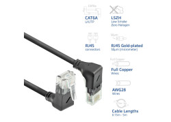 ACT Zwarte 0,25 meter U/UTP CAT6A LSZH Slimline patchkabel met RJ45 connectoren 90° haaks beneden naar 90° haaks boven