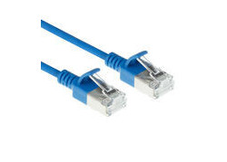 ACT Blauwe 0,25 meter LSZH S/FTP CAT6A slimline patchkabel snagless met RJ45 connectoren