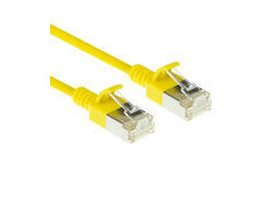 ACT Gele 10 meter LSZH S/FTP CAT6A slimline patchkabel snagless met RJ45 connectoren